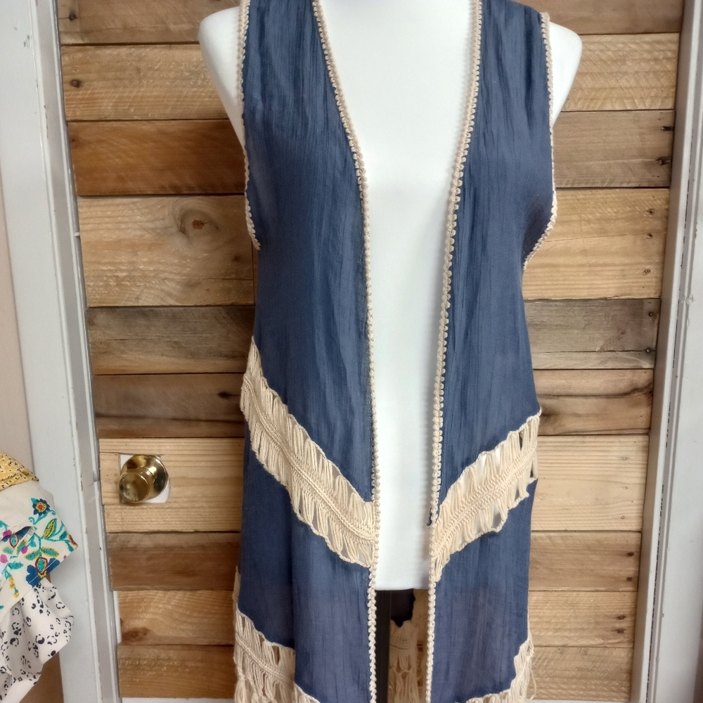 🪶 Umgee Sleeveless Open Front Cardigan Duster Southwest Aztec Crochet Detail